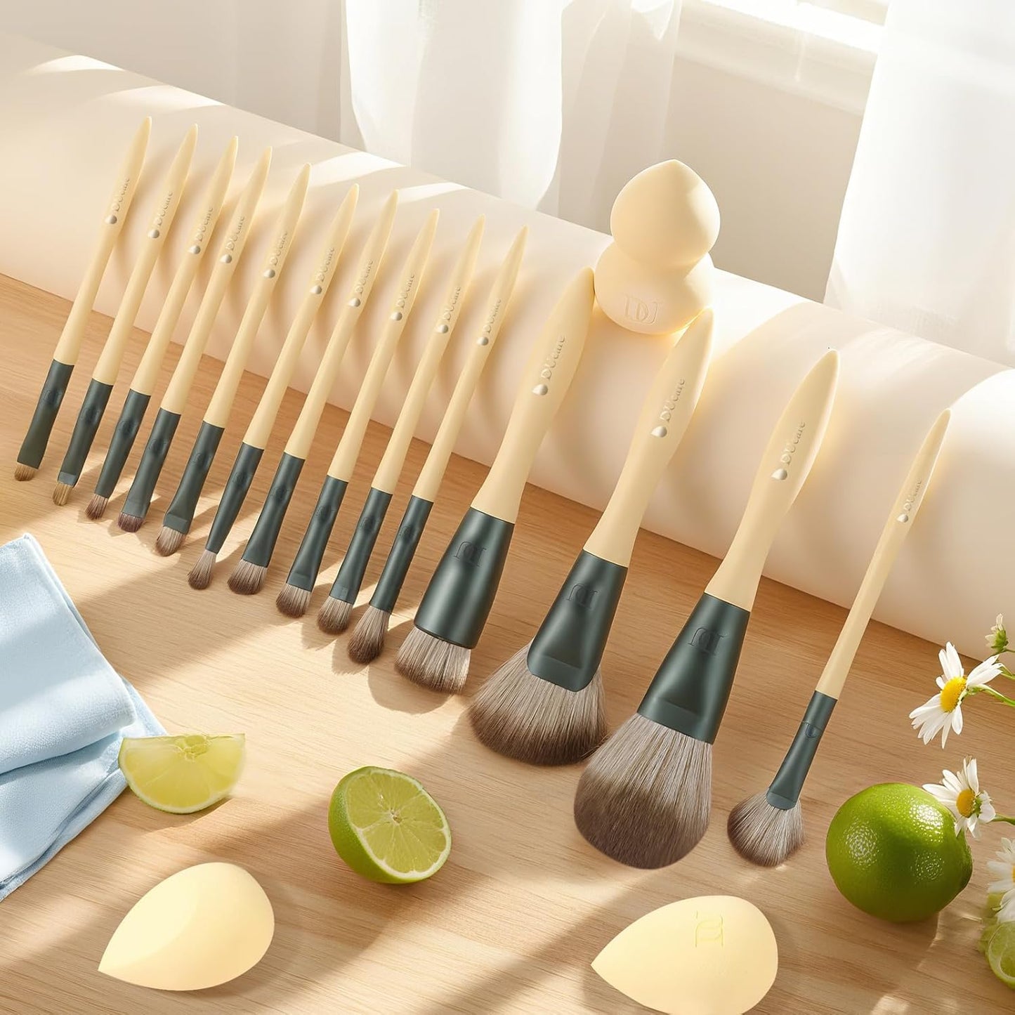 14-Piece Makeup Brush Set with Sponges & Cosmetic Bag, Cruelty-Free, Vegan